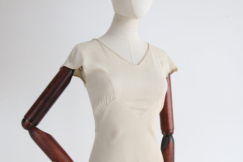 "Cream Seams" Vintage 1930's Cream Crepe Silk Bias Cut Dress UK 8 US 4
