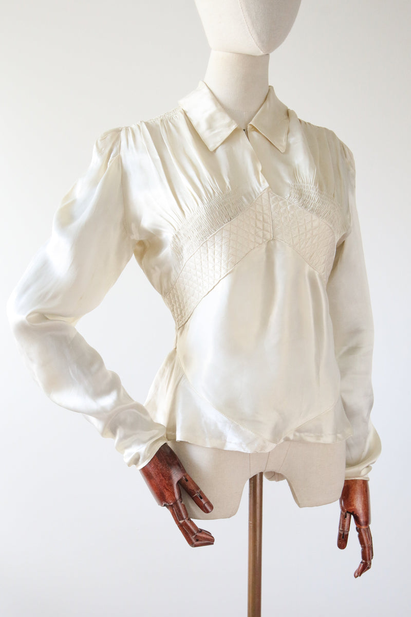 "Quilted Smocking Stitches" Vintage 1930's Cream Rayon Blouse UK 10 US 6