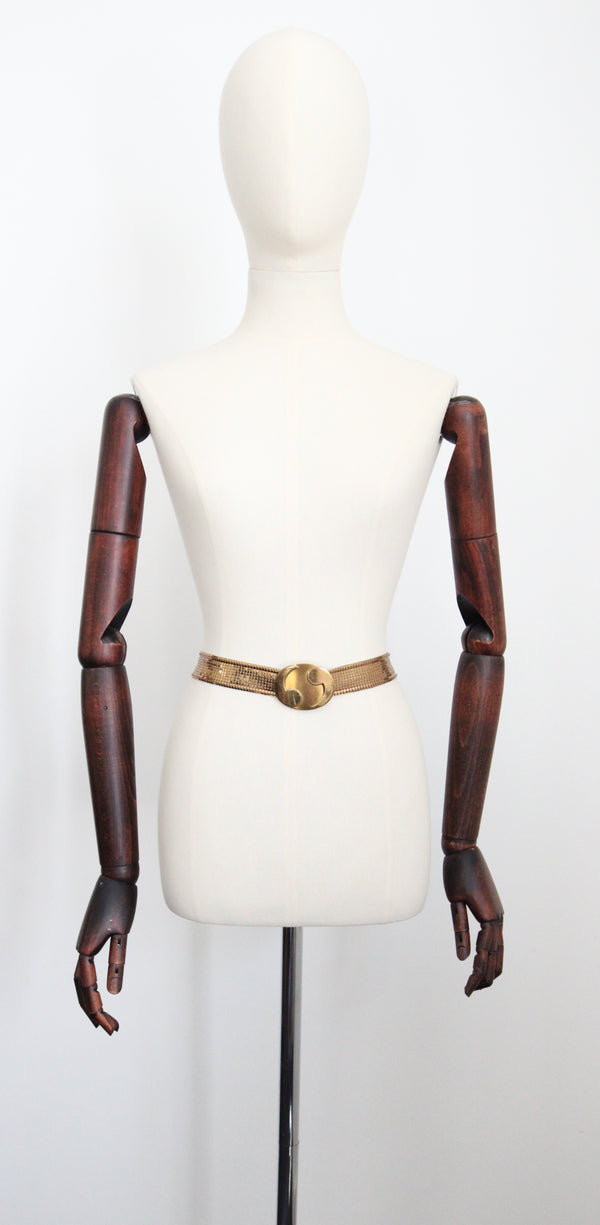 "Yin & Yang" Vintage 1960's Whiting & Davis Gold Mesh Belt UK 8 US 4