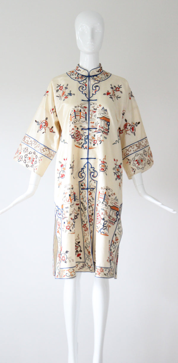 "Silk Pagodas" Vintage 1940's Cream Silk Embroidered Coat UK 8-14 US 4-10