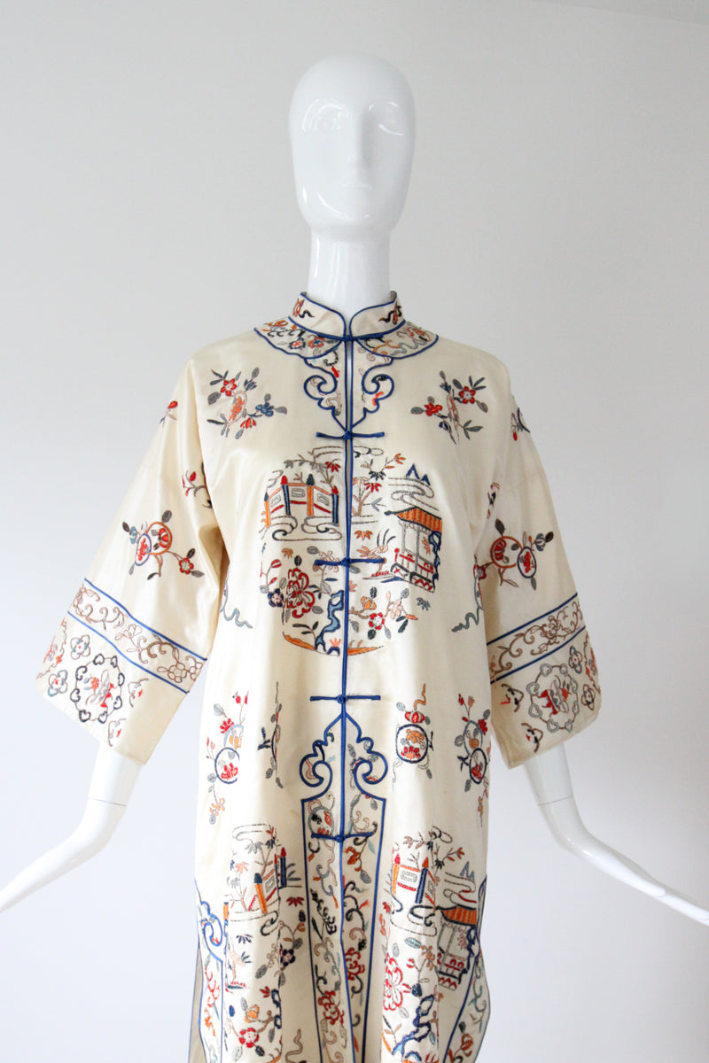 "Silk Pagodas" Vintage 1940's Cream Silk Embroidered Coat UK 8-14 US 4-10