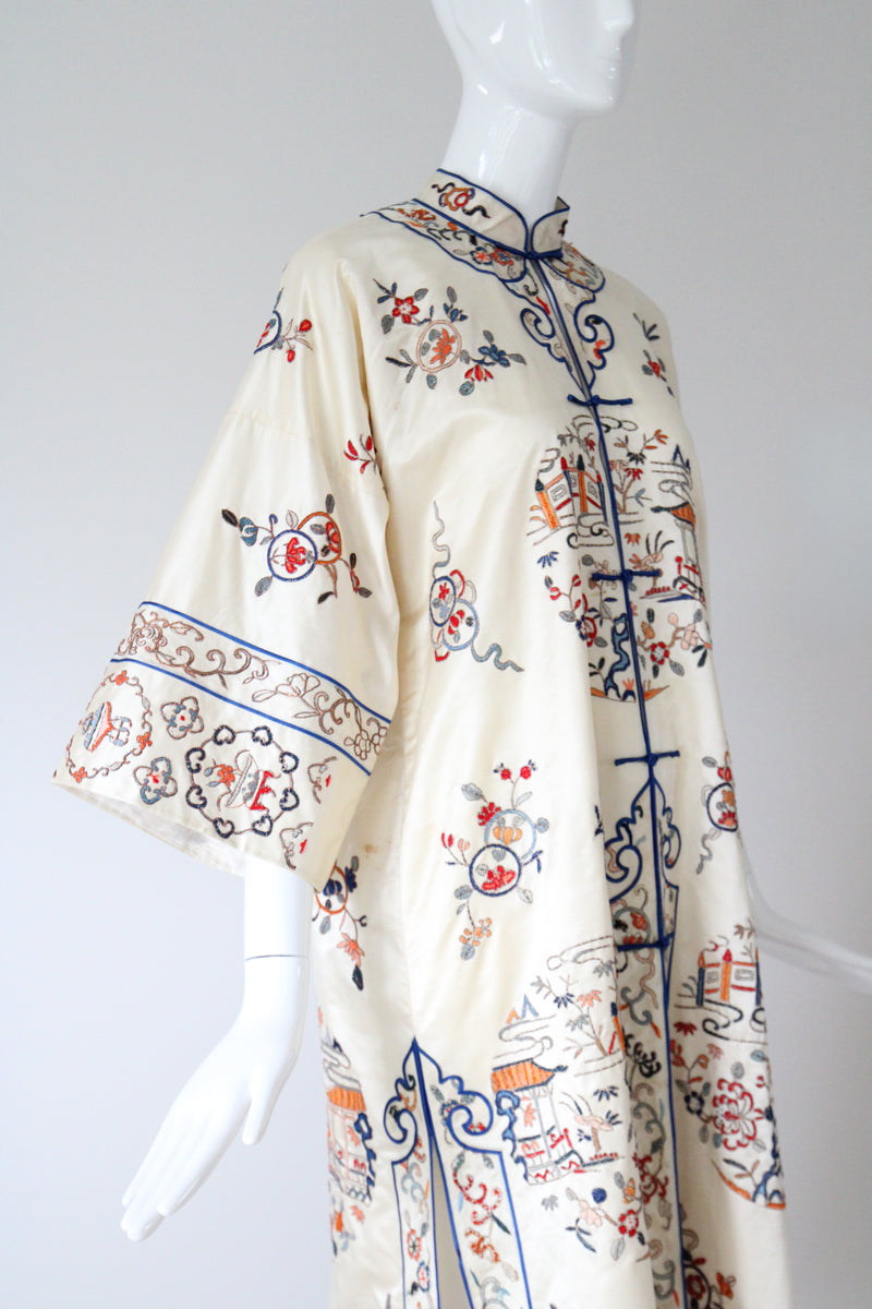 "Silk Pagodas" Vintage 1940's Cream Silk Embroidered Coat UK 8-14 US 4-10