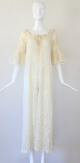 "Cream Lace & Ribbons" Vintage 1960's Cream Lace & Ribbon Robe UK 10 US 6