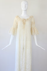 "Cream Lace & Ribbons" Vintage 1960's Cream Lace & Ribbon Robe UK 10 US 6