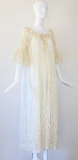 "Cream Lace & Ribbons" Vintage 1960's Cream Lace & Ribbon Robe UK 10 US 6