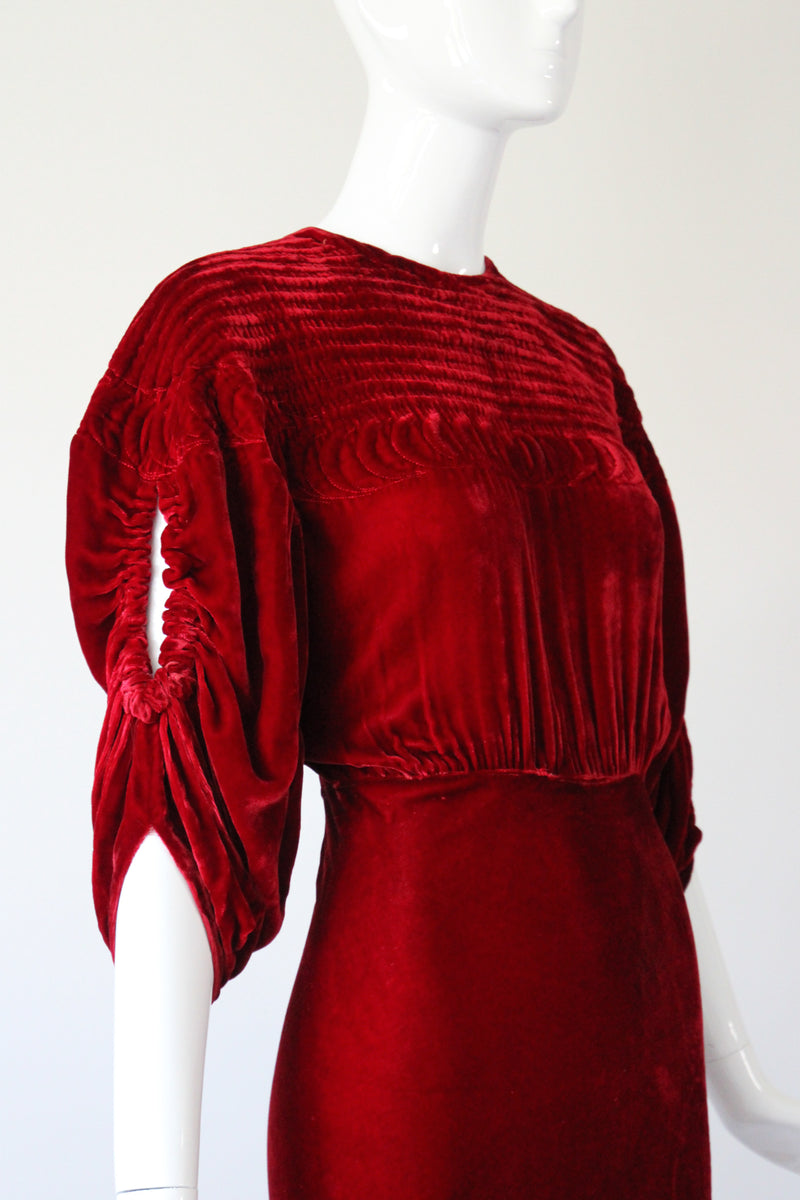 "Crimson Velvet Moons" Vintage 1930's Crimson Silk Velvet Evening Gown UK 8 US 4