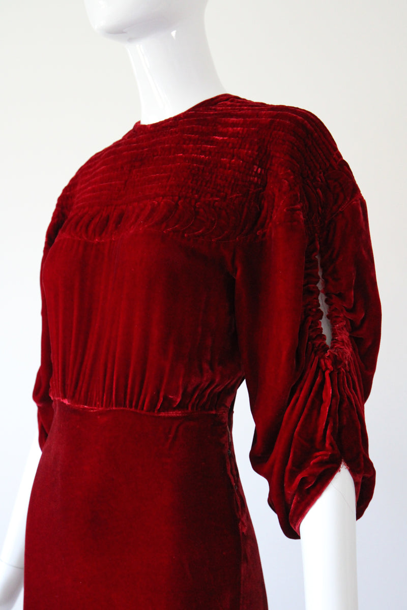 "Crimson Velvet Moons" Vintage 1930's Crimson Silk Velvet Evening Gown UK 8 US 4