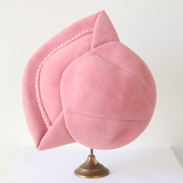 "Candy Pink Felt" Vintage 1940's Pink Felt & Pearl Tilt Percher Hat