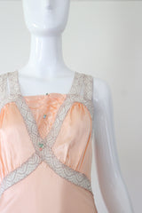 "Pastel Rosettes" Vintage 1930's Peach Pastel Rosette Gown UK 10 US 6