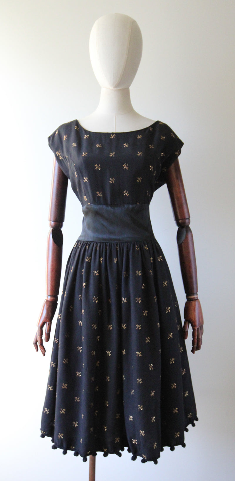 "Golden Bows" Vintage 1950's Gold Lurex Bow Embroidered Dress UK 12 US 8