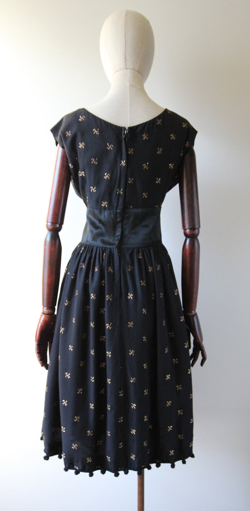 "Golden Bows" Vintage 1950's Gold Lurex Bow Embroidered Dress UK 12 US 8