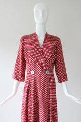"Apostrophe Red" Vintage 1940's Red & White Apostrophe Print Robe UK 8-10 US 4-6