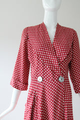 "Apostrophe Red" Vintage 1940's Red & White Apostrophe Print Robe UK 8-10 US 4-6