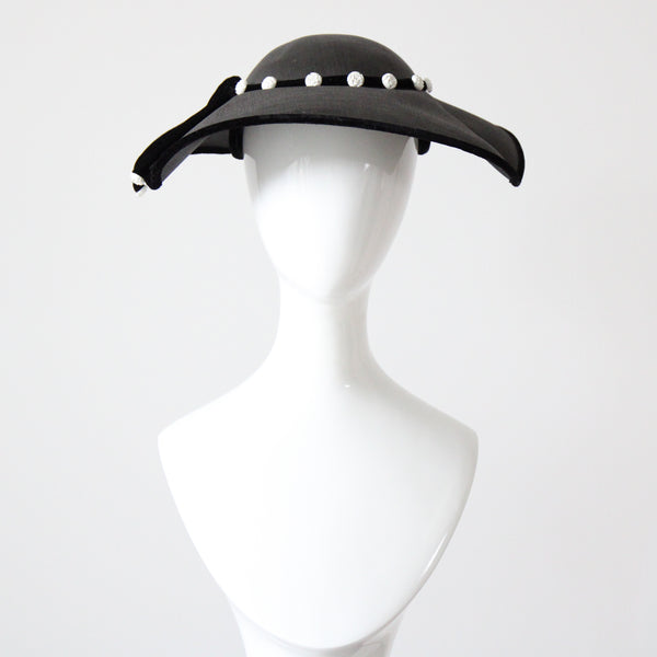 "Scallop Straw & Velvet" Vintage 1950's Black Straw & Velvet Scalloped Saucer Hat
