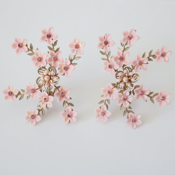 "Trailing Blossoms" Vintage 1950's Pink Floral Climber Clip on Earrings