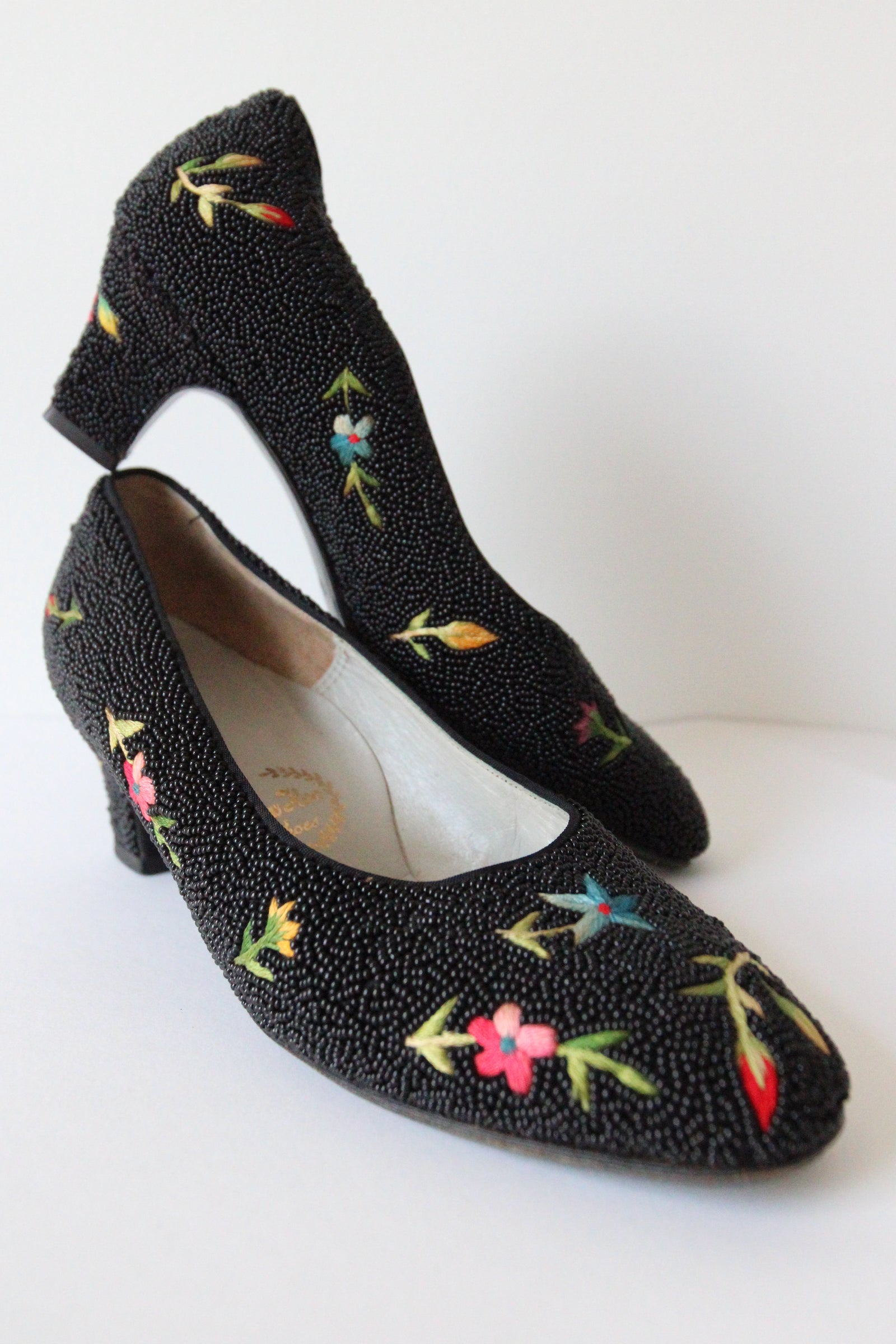 Black Beaded Botany