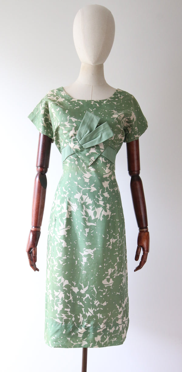 "Green Leaves" Vintage 1950's Green & Cream Silk Floral Dress UK 12-14 US 8-10