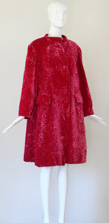 "Pink Matelasse Velvet" Vintage 1960's Fuchsia Matelasse Velvet Coat UK 14 US 10
