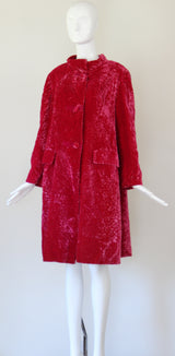 "Pink Matelasse Velvet" Vintage 1960's Fuchsia Matelasse Velvet Coat UK 14 US 10