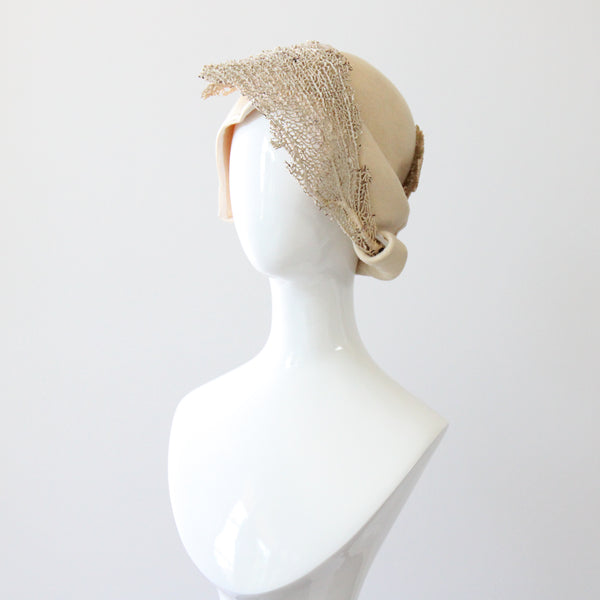 "Sea Fans & Felt" Vintage 1920's Cream Felt Cloche Hat