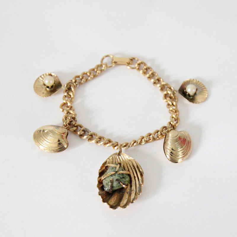 "Seashells & Pearls" Vintage 1950's Seashell Charm Bracelet