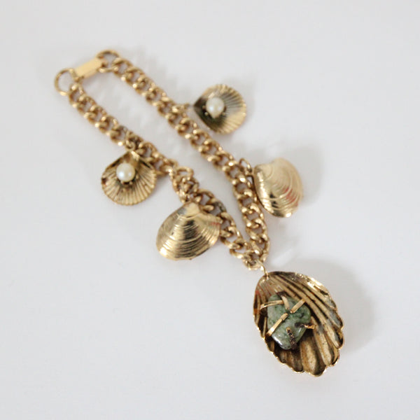 "Seashells & Pearls" Vintage 1950's Seashell Charm Bracelet
