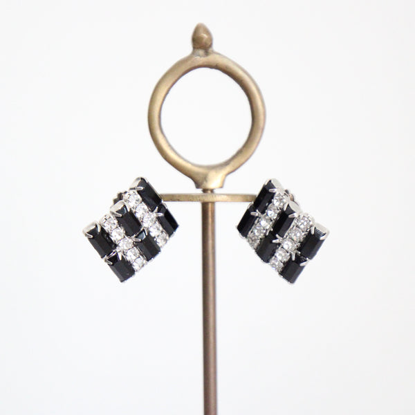 "Monochrome Rhinestones" Vintage 1950's Weiss Rhinestone Clip on Earrings