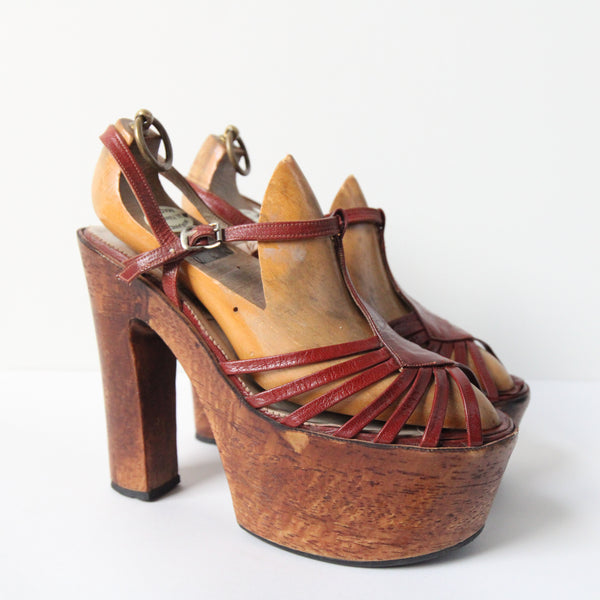 "Parisian Platforms" Vintage 1970's Wooden T Bar French Platforms UK 5.5 EU 38.5 US 7.5