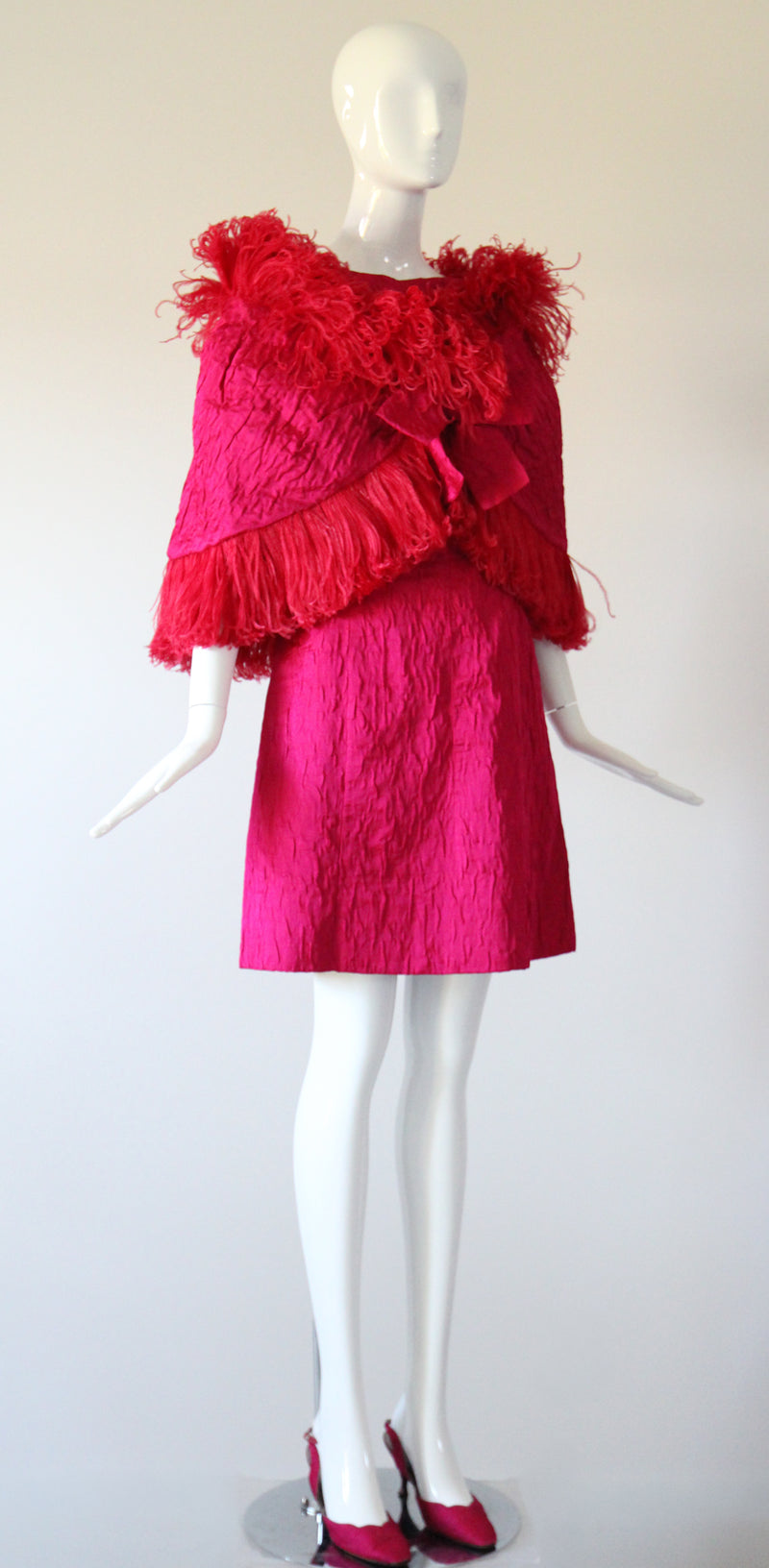 "Tickle Me Pink" Vintage 1960's Satin Matelasse Dress, Capelet & Shoe Set UK 12 US 8