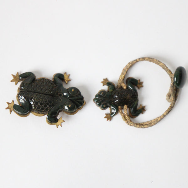 "Les Deux Grenouilles" Vintage 1930's Bakelite Frog Brooch and Matching Bracelet