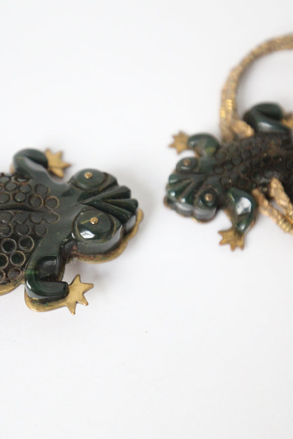 "Les Deux Grenouilles" Vintage 1930's Bakelite Frog Brooch and Matching Bracelet