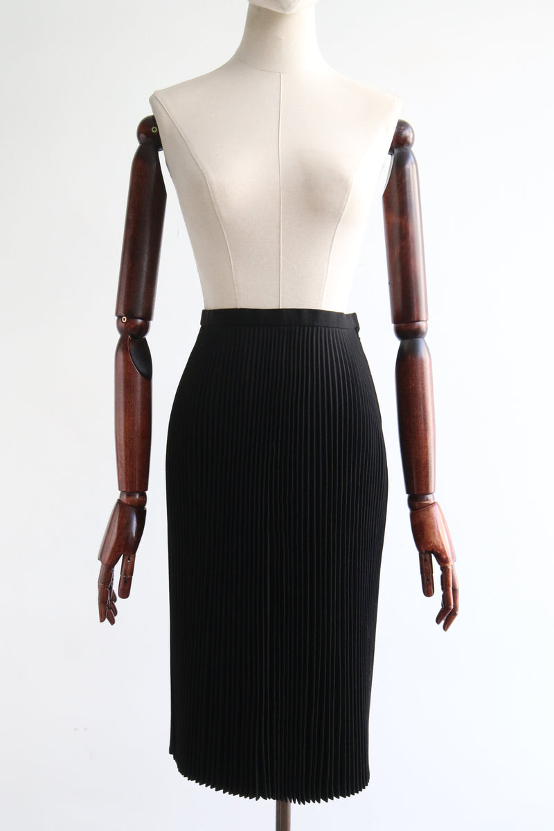 "Accordion Pleats" Vintage 1960's Black Accordion Pleated Skirt UK 6-8 US 2-4
