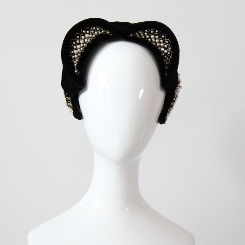 "Velvet & Pearls" Vintage 1940's Widows Peak Velvet Beaded Hat