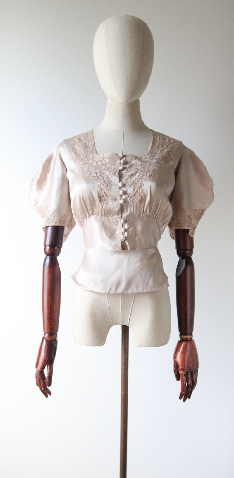 "Blush Champagne Silk & Lace" Vintage 1930's Blush Silk & Lace Blouse UK 8-10 US 4-6