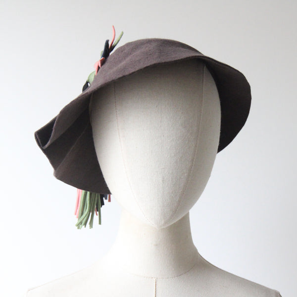 "Pastel Felt" Vintage 1930's Grey Wool Felt & Pastel Tassel Hat