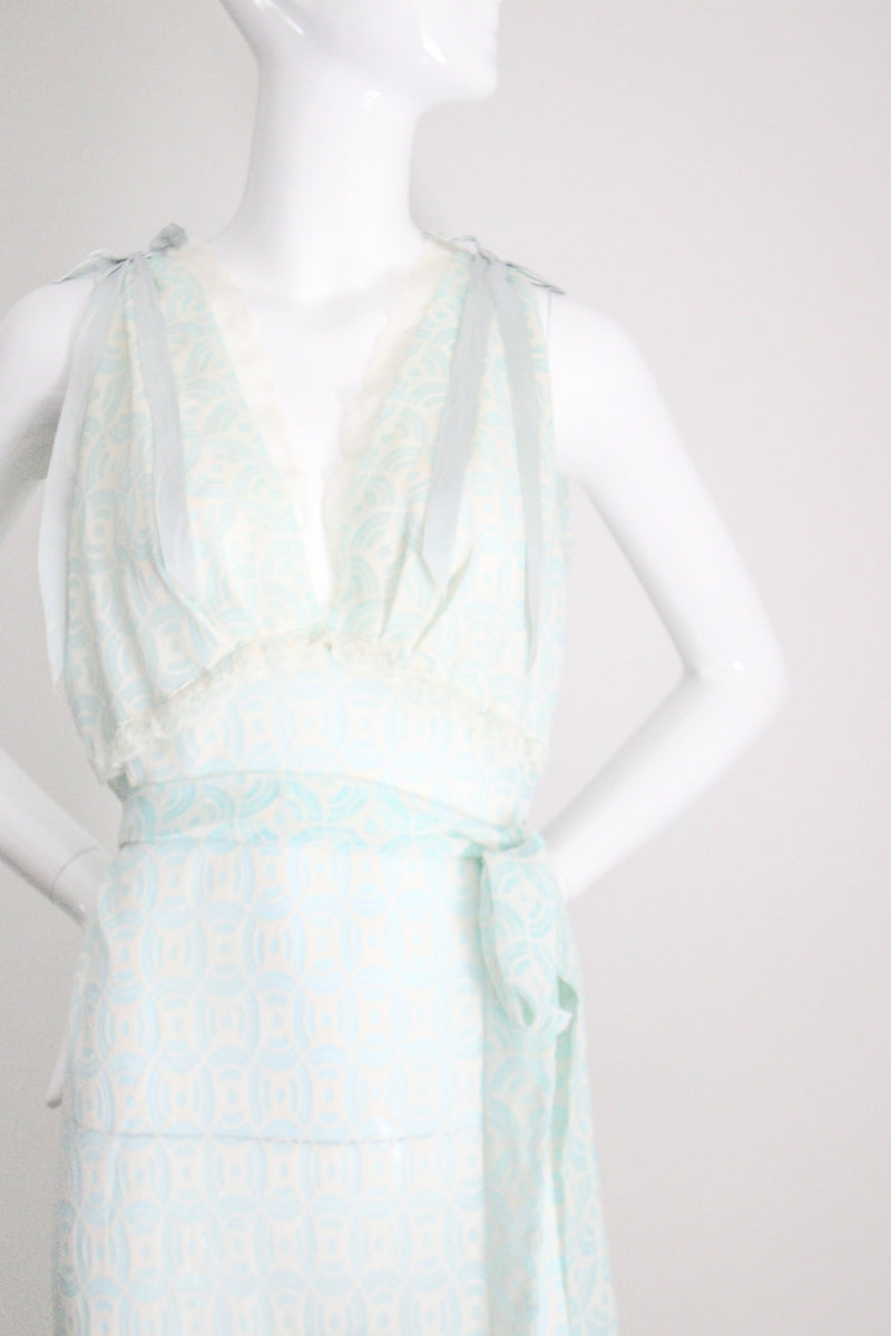 "Art Deco & Lace" Vintage 1960's Art Deco Pattern & Lace Nightdress  UK 10-12 US 6-8