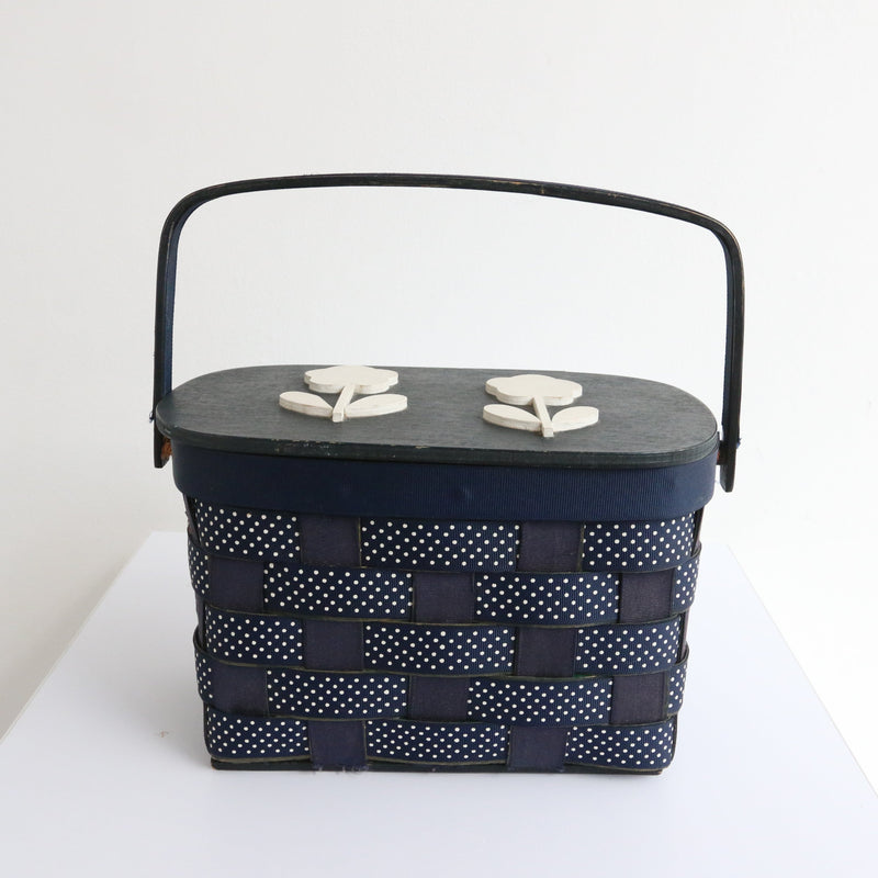 "White Daisies" Vintage 1960's Navy Blue & White Daisy Box Bag