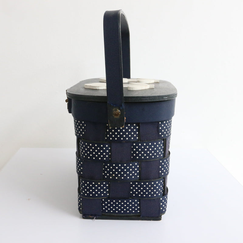 "White Daisies" Vintage 1960's Navy Blue & White Daisy Box Bag