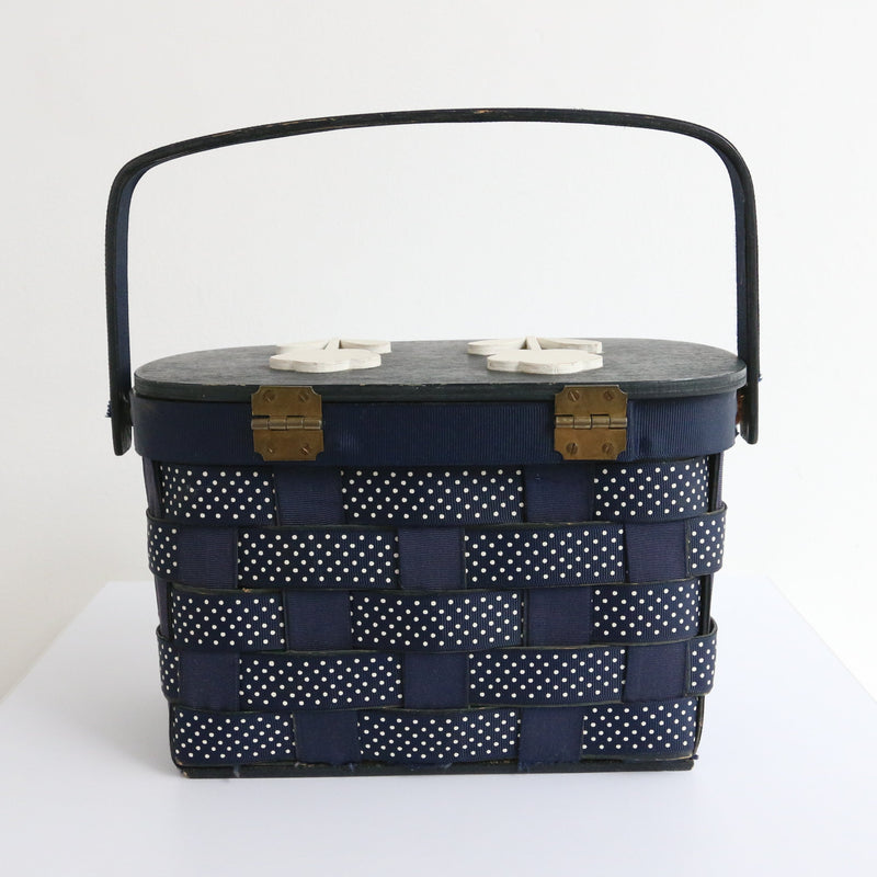 "White Daisies" Vintage 1960's Navy Blue & White Daisy Box Bag