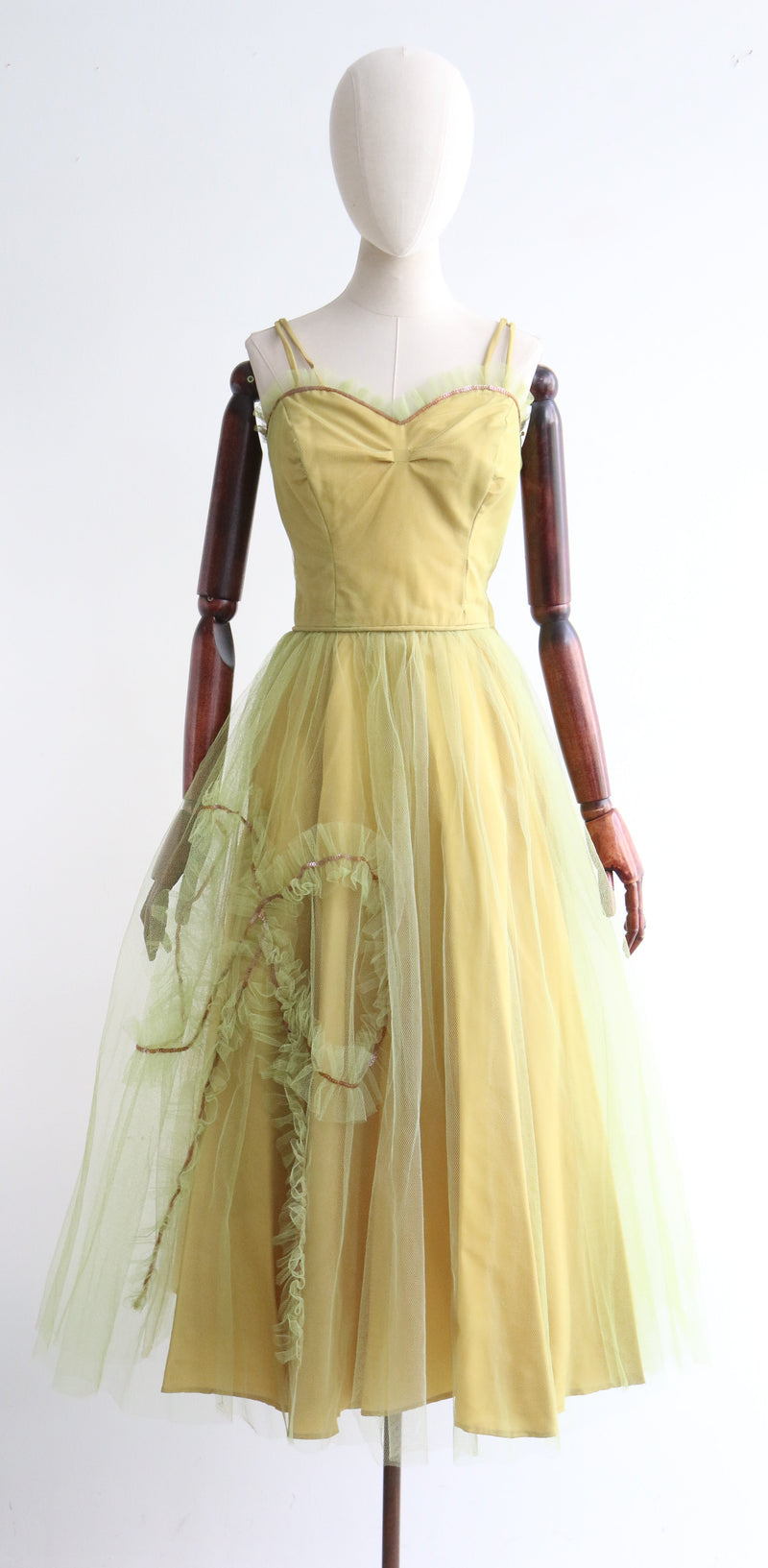 Chartreuse Tulle & Gold Sequins" Vintage 1950's Chartreuse Green & Go Willow Hilson Vintage Chartreuse Tulle & Gold Sequins" Vintage 1950's Chartreuse Green & Go Willow Hilson Vintage