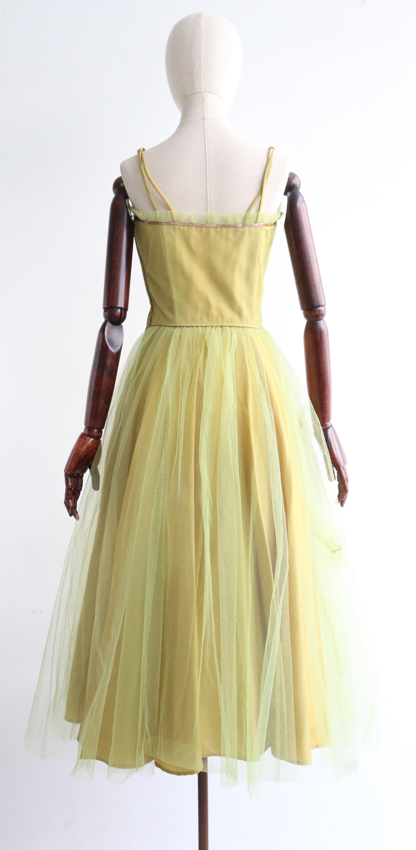 アンティーク雑貨 Vintage Tulle Dress deadstock. IMG_5757_cd681b6c-6a50-467b-