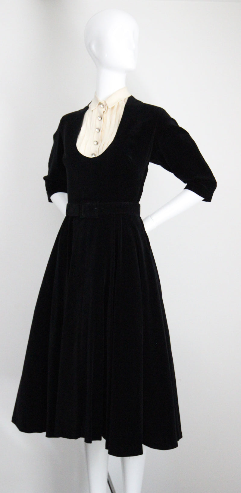 "Rhinestone Buttons & Velvet" Vintage 1950's Rhinestone Button & Velvet Dress UK 8 US 4