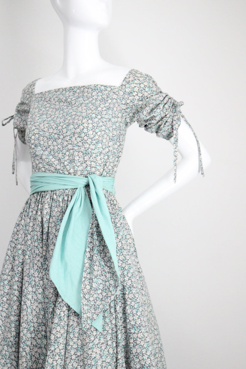"Meadow Blooms" Vintage 1950's Blue Floral Full Circle Dress UK 8 US 4