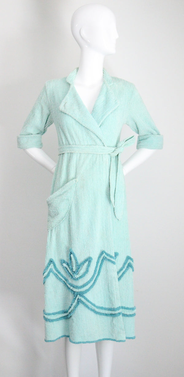"Lotus Chenille" Vintage 1940's Turquoise Chenille Dressing Gown UK 10 US 6