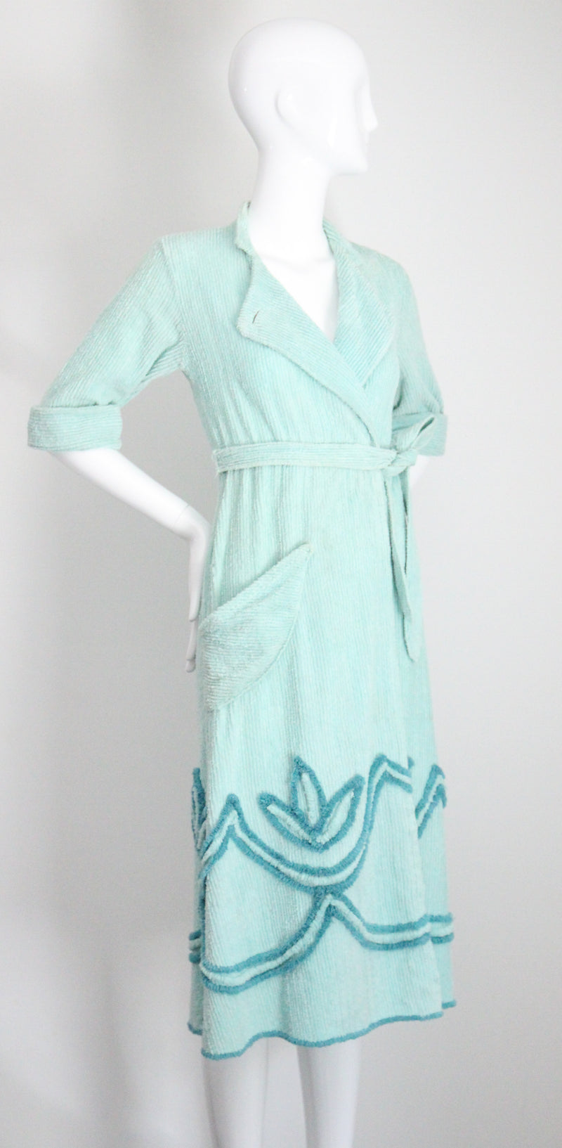 "Lotus Chenille" Vintage 1940's Turquoise Chenille Dressing Gown UK 10 US 6