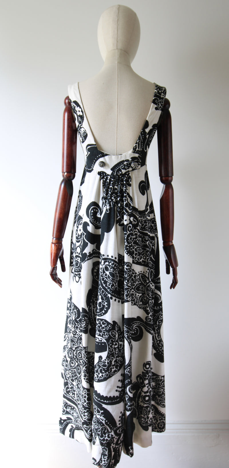 "Rhinestones & Monochrome" Vintage 1960's Monochrome Dress UK 10 US 6