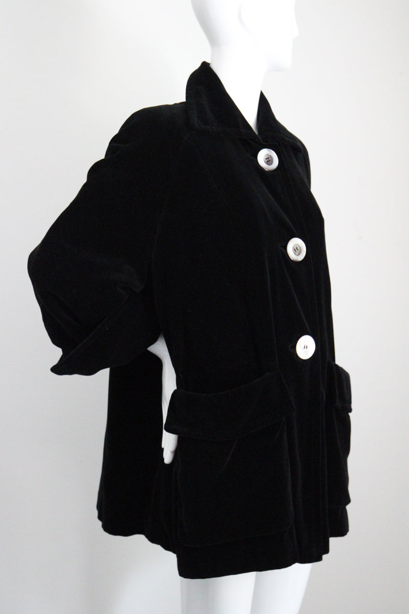 "Black Velvet & Pearl Buttons" Vintage 1940's Black Velvet Swing Coat UK 14-16 US 10-12
