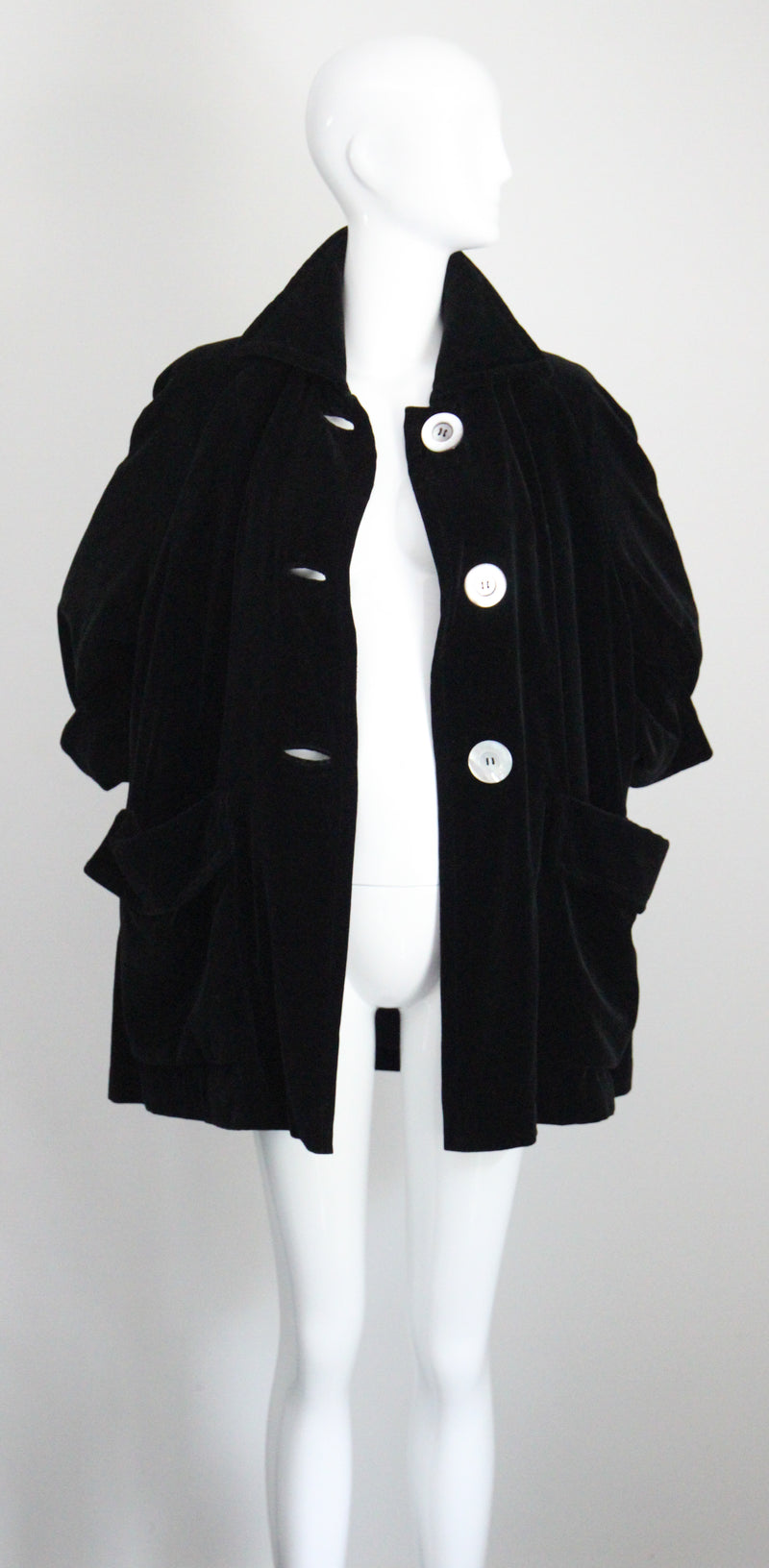 "Black Velvet & Pearl Buttons" Vintage 1940's Black Velvet Swing Coat UK 14-16 US 10-12