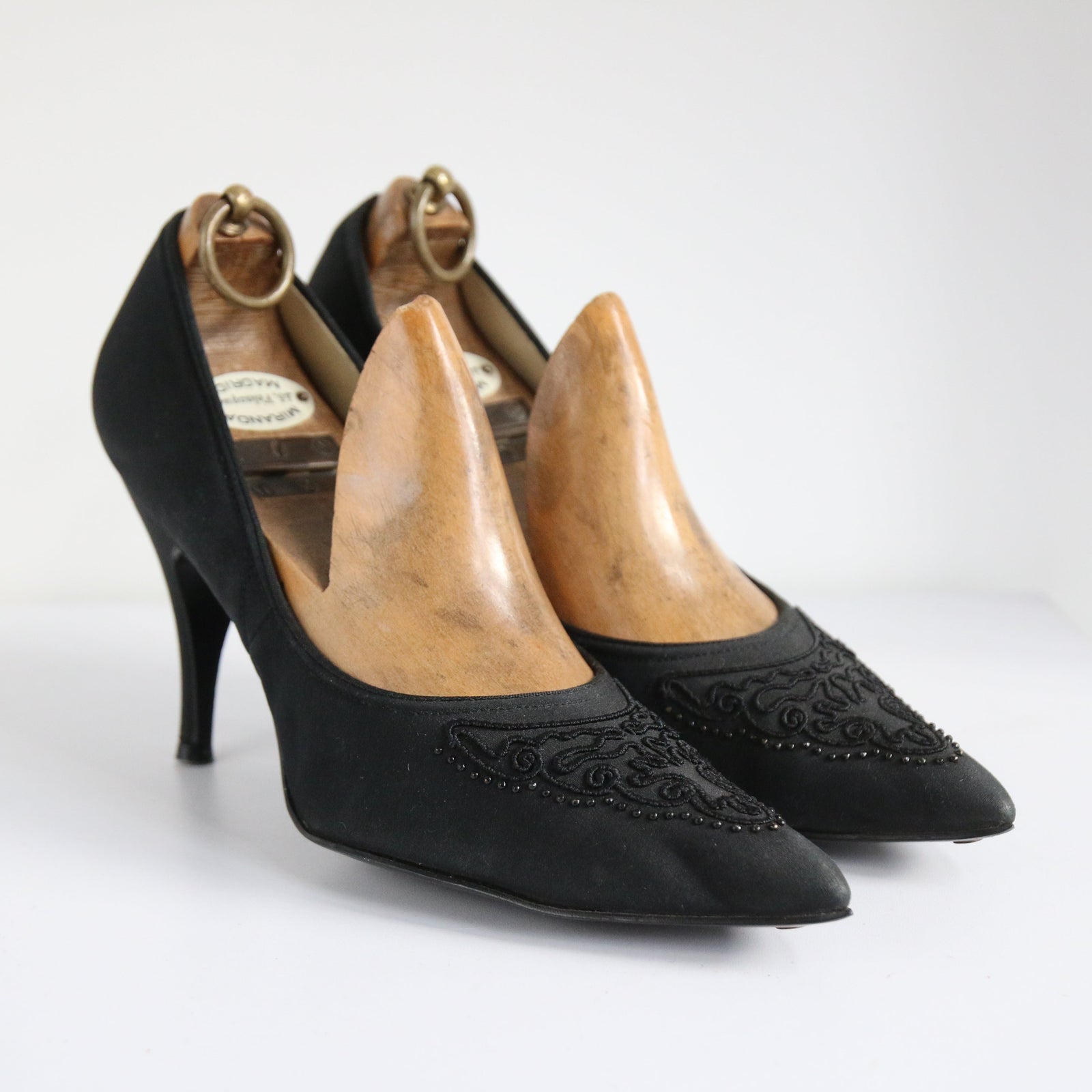 Black 50s heels online