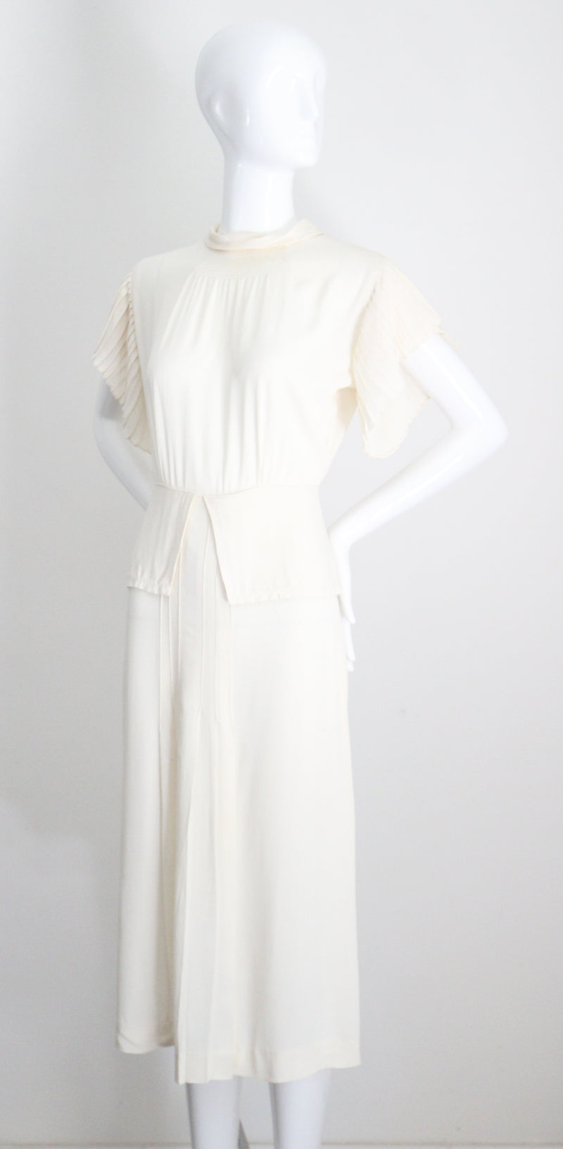 "Cream Pleats" Vintage 1940's Cream Crepe Silk Pleated Dress UK 10 US 6